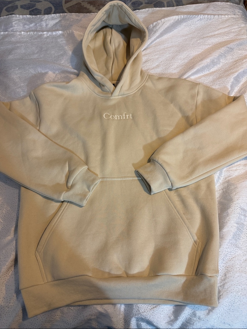 Comfort Crew Men’s Cream Hoodie Sweatshirt size S